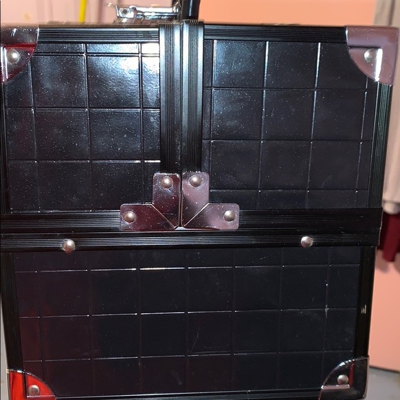 Makeup Caboodle box - Picture 8 of 8